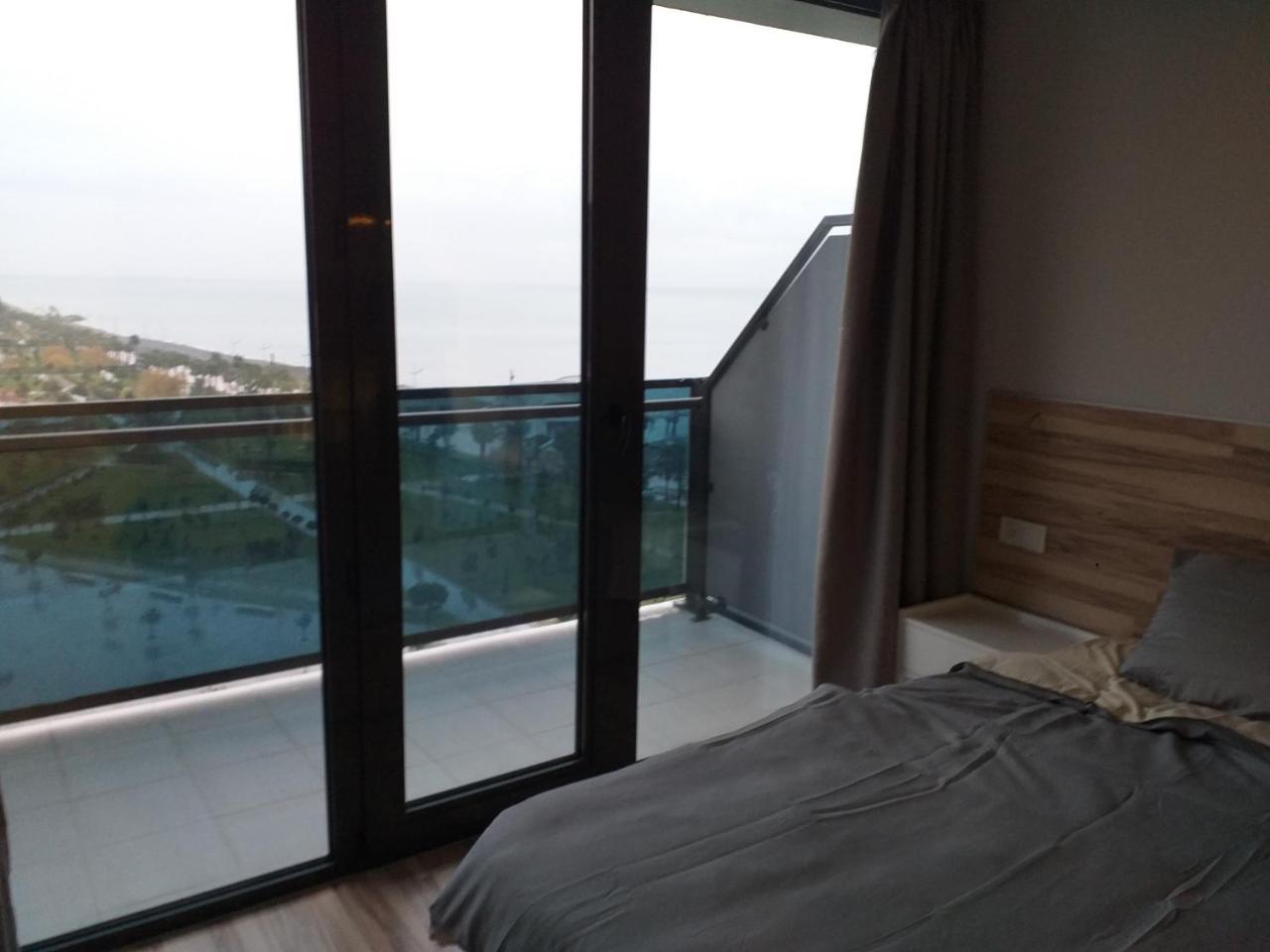 Batumi Beach Tower 外观 照片