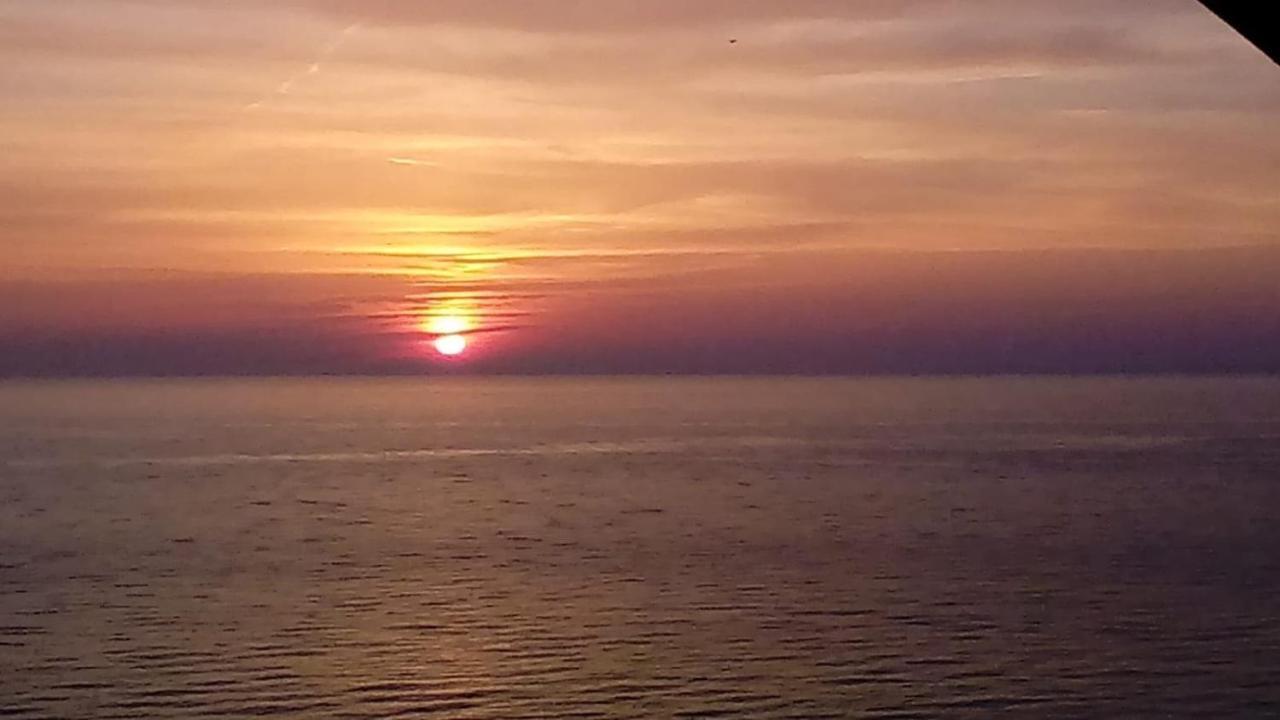 Batumi Beach Tower 外观 照片